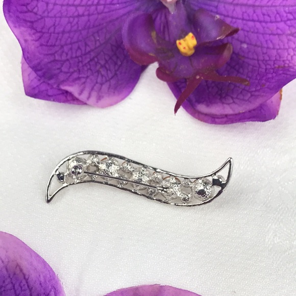 Gorgeous Sparkling Faux Diamond Pin | 2 1/2 Inches Long - Picture 4 of 7